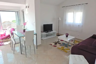 Appartamento a Trogir vicino alla spiaggia