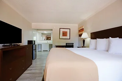 Kingsize-Bett | Rauchen | Danville, Virginia
