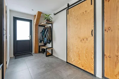 Luxury thatched holiday home for up to 6...