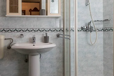 Apartment Vukic - Studio Apartment with Terra...