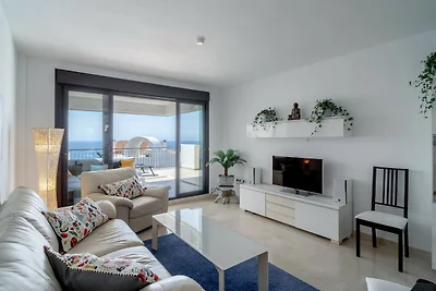 Moderne Wohnung mit Meerblick