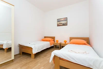 Apartments Garden - One-Bedroom Apartment wit...