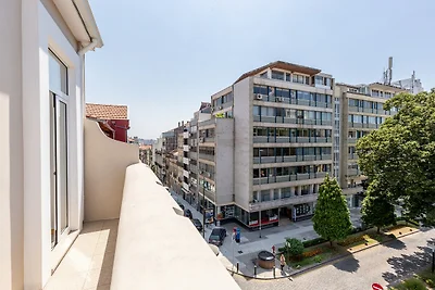 Charming 1-Bedroom Apartment in Oporto