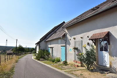 Ruhiges Ferienhaus mit beheiztem Pool