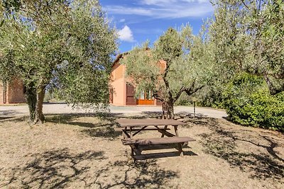 Landferienhaus in Gambassi Terme mit Garten