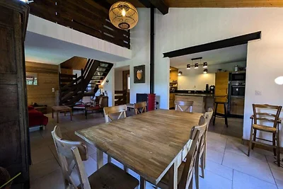 Chalet in den Alpen mit Garten und Terrasse