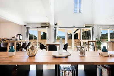 Residenzgarten und Stadt Les Bastides