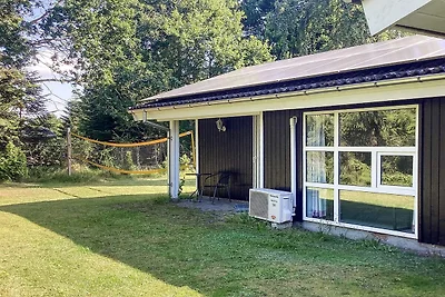 12 Personen Ferienhaus in Væggerløse-By Traum