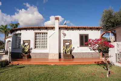 Villa spaziosa con ampia veranda