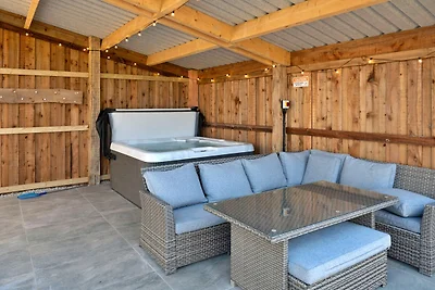 Luxe lodge met zwemspa voor 8 personen