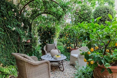 Luxe appartement met privétuin in Lucca