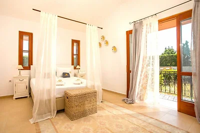 Geräumige Villa mit privatem Pool auf der Ins...