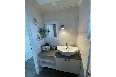 Hausboot in Stralsund mit Schwimmbecken