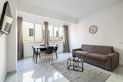 Zentrale 1BDR/4P-Wohnung in Ventimiglia