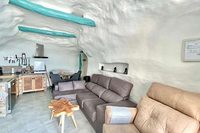 Casa grotta Yara con piscina e strutture PMR