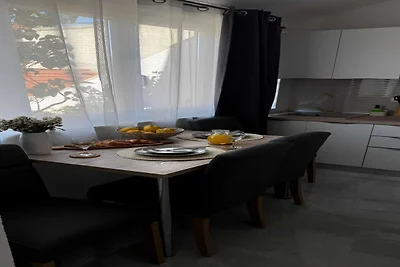 Elegant Trogir Apartment with Garden Terrace ...