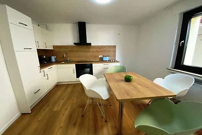 Apartament Mirror Curve
