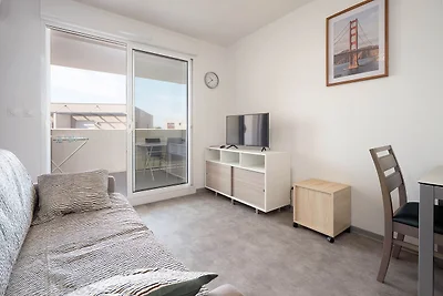 Appartement aan zee met zwembad
