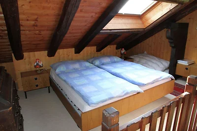 Boutique-Ferienwohnung im Wallis mit Balkon