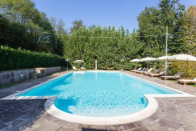 Villa en Mugello con piscina privada