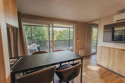 Luxuriöses Waldrefugium mit Poolzugang