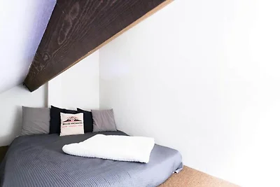 Duplex in den Alpen nahe Seilbahn