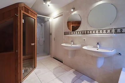 IJsselmeer-Villa mit Sauna & Whirlpool