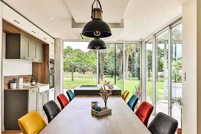 Villa im Grünen mit Whirlpool