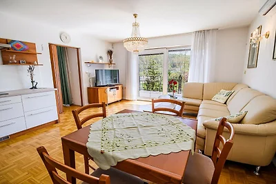 Sunny and Spacious Apartments with Terrace ne...