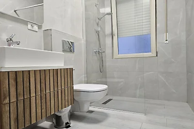 Gem�tliche und verbundene Wohnung in Saranda