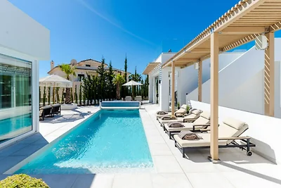 Luxusvilla in Calahonda mit beheiztem Pool