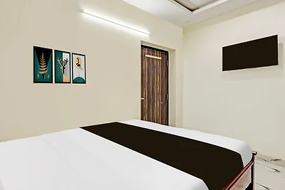Hotel O Lakshmipuram Main Road