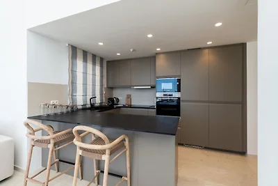 Exclusive 3-bed Penthouse Alcazaba Lagoon...