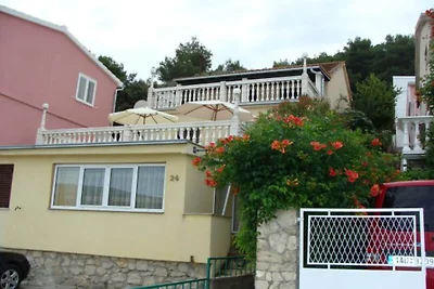One Bedroom Apartment With Terrace And Sea...