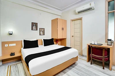 The Urban Nest con Rooftop Lounge Jaipur