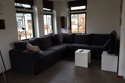Schönes Ferienhaus in der Nähe der Dünen