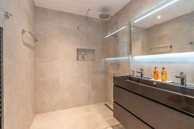 4-Personen-Apartment mit Meerblick