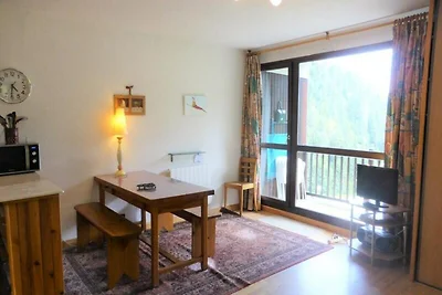 Ferienwohnung in Areches in der Nähe von Gran...