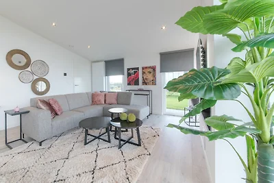 Bellissimo chalet con caminetto decorativo