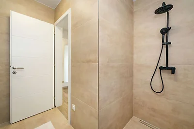 Ferienhaus in Podvrsje mit Meerblick