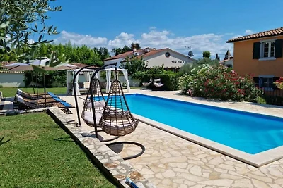 Villa en Labincă con piscina