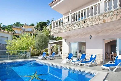Villa an der Costa Brava mit Pool & Meerblick