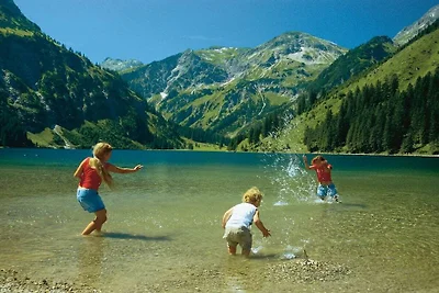 Hütte in Zöblen mit Schwimmbecken