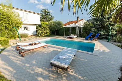 Villa in ibenik mit Swimmingpool