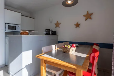 Haus mit Terrasse und Blick auf den See