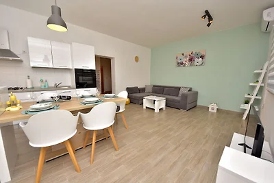 Wohnung in Krusevo mit Terrasse