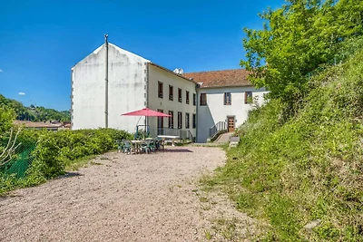 Ferienhaus in Pontgibaud mit Garten