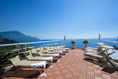 Villa in Amalfi mit Pool und Meerblick