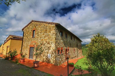 Karakteristiek vakantiehuis in Toscane met...