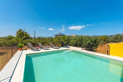 Landhaus mit Pool für 6 Gäste